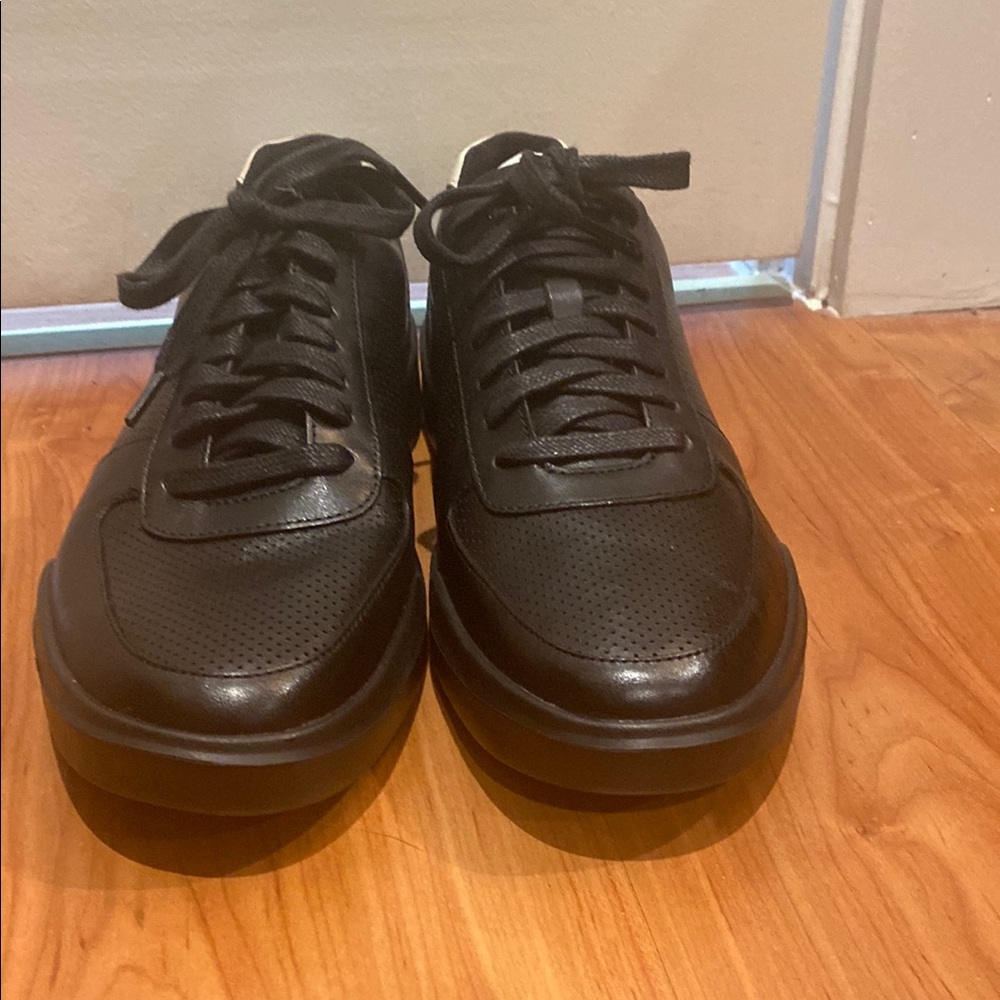 Black Leather Men's Sneakers